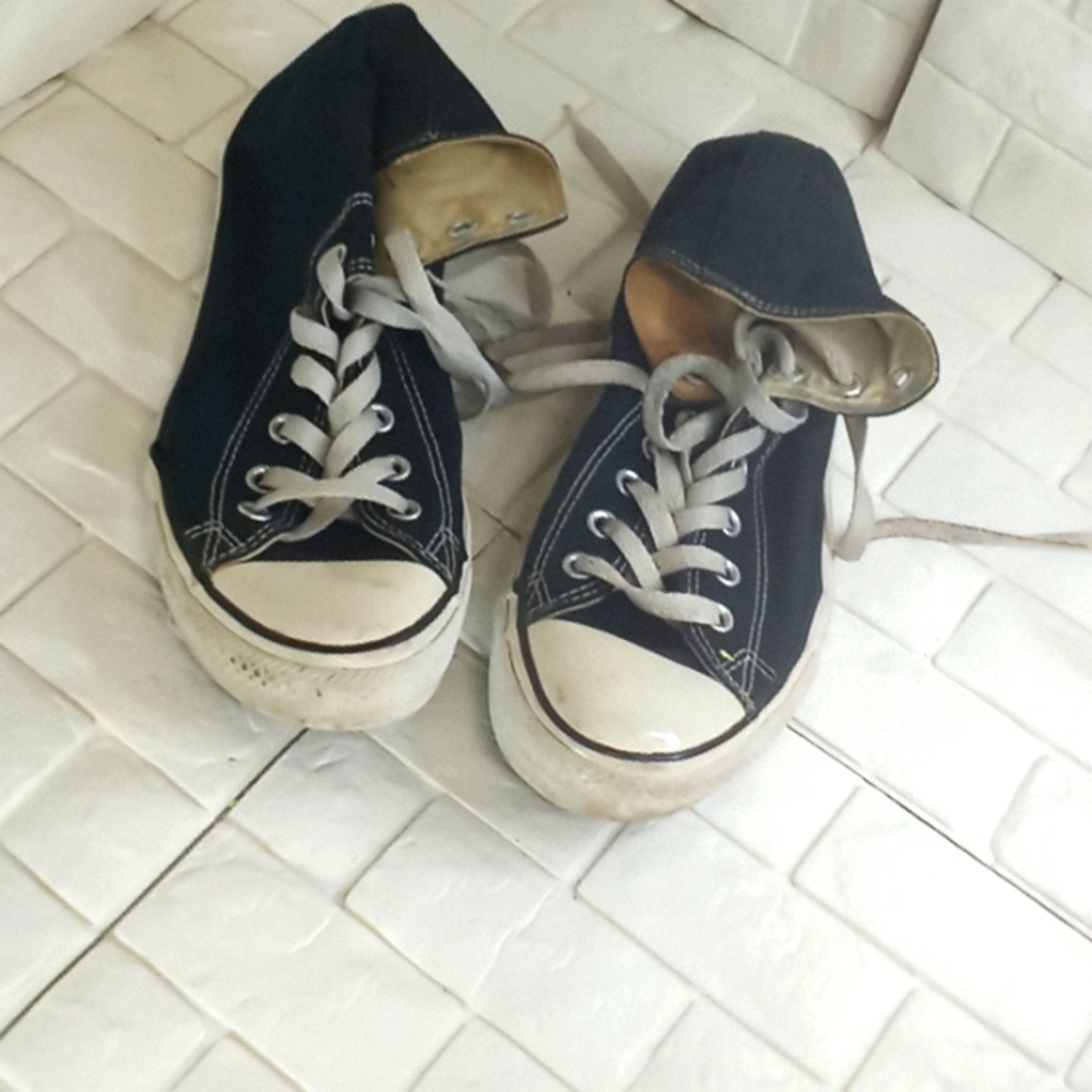 Black Converse